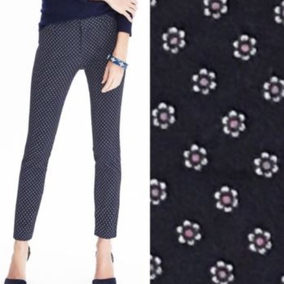 New with tags! Banana Republic Sloan Pant in Navy Print (Flower Polka Dots) 00P - Picture 4 of 7